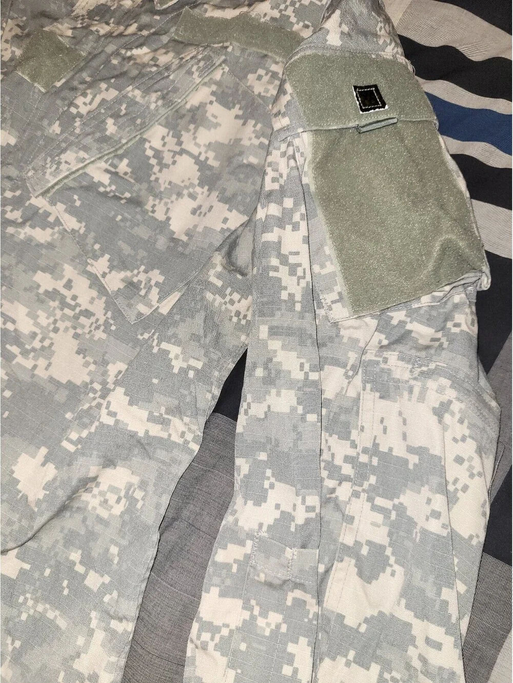 U.S. Army ACU Combat Uniform Coat Jacket Digital Camo Ripstop Medium Short 25x25